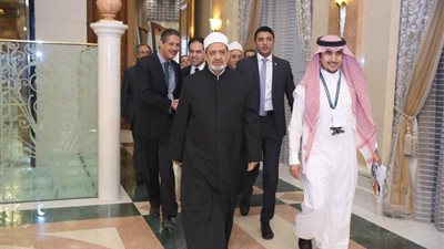 شيخ الأزهر يغادر القمة الإسلامية الأمريكية عقب إلقاء كلمته