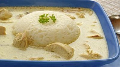 تعلمى إعداد الأرز بالدجاج مع الصلصة البيضاء