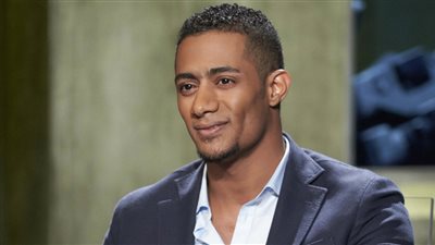 غدا.. راديو 9090 يحقق أمنية «مستمع» بمقابلة محمد رمضان