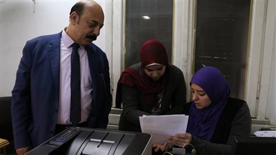 «توثيق الأزبكية» يستقبل مواطنا واحدا لتأييد مرشحي الرئاسة