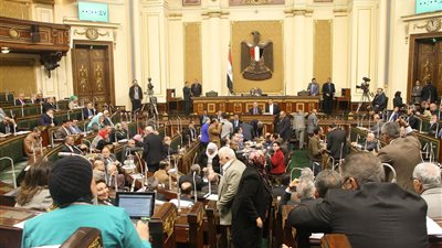 بيان عاجل للحكومة بسبب الغازات السامة المنبعثة من مصنع أسمنت حلوان