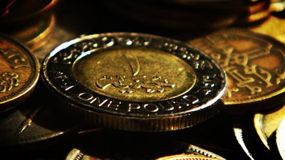 رئيس اتحاد البنوك السابق: انتداب مصرفيين أجانب اعتراف بفشل الحكومة