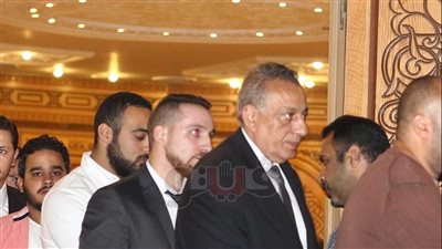 بالصور.. وصول محافظ الجيزة عزاء شادي الحصري