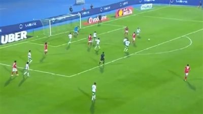 التعادل السلبي يسيطر على لقاء الأهلي والاتحاد.. بعد 15 دقيقة