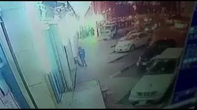 بالفيديو.. لصوص يبتكرون أسلوبا جديدا لسرقة السيارات في السعودية