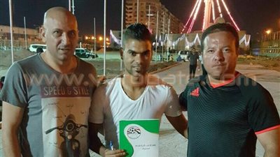 بالصورة.. رسميا «أحمد شرويدة» يوقع على بياض للمصري