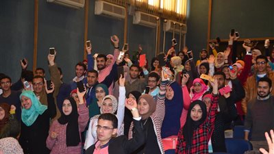 مسابقة مختبر الشهرة تواصل فعالياتها لتشجيع شباب العلماء