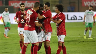 بالصور..الأهلي يحقق الفوز الأول بالدوري أمام الاتحاد بثنائية نظيفة