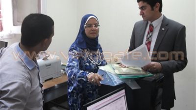 بالصور.. الرقابة الإدارية بالمنيا تفاجئ مراكز علاج فيروس سي