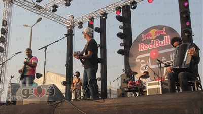 بالصور.. «وسط البلد» تبدع بين عشاقها بمهرجان الشارع