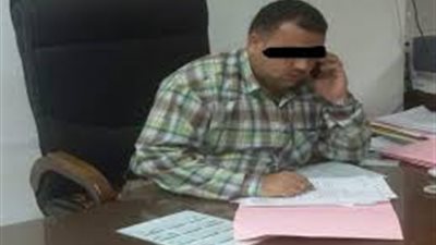 مستشارك القانوني.. عقوبة سكرتير نائب محافظ الجيزة في «الرشوة الجنسية»