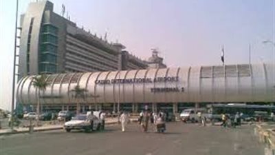 وفد رئاسي من تشاد يصل القاهرة للقاء مسئولين