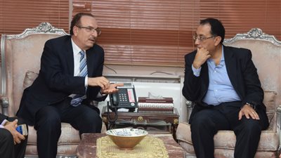 محافظ بني سويف يستقبل «مدبولي» لتسليم عقود وحدات الإسكان الاجتماعي