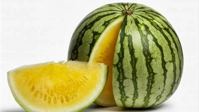 «البطيخ الأصفر» لنقاء البشرة والتغلب على عطش الصيف