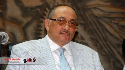 دوس يطالب بمقاطعة الإخوان 10 سنوات