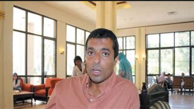 وفاة والد أيمن شوقي مهاجم الأهلي السابق