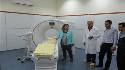 كوارث الأجهزة الطبية في مصر.. الرنين المغناطيسي يشفط مريضًا ببنها.. جهاز الأشعة بقليوب يسرب إشعاعا يسبب السرطان.. أجهزة قياس السكر تعطي نتائج مغلوطة.. وأخصائي: بحاجة لإعادة نظر