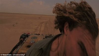 محاولة شاب تصوير صحراء إثيوبيا تنتهي بشكل غير متوقع (فيديو وصور)