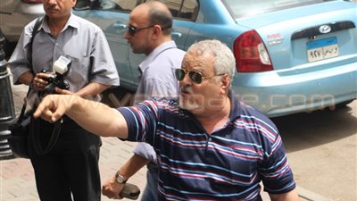 بالصور.. «مواطن شريف» ضد الصحفيين من النقابة لمحكمة عابدين