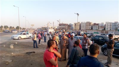 أهالي السلام بالسويس يتجمهرون عند محطة رفع المياه