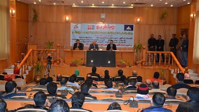 توزيع 9 سيارات على الشباب بالتقسيط لمدة 6 سنوات بدمياط (صور)