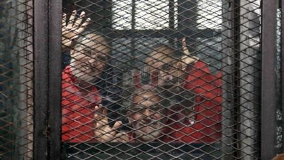 بدء جلسة إعادة محاكمة بديع وآخرين في أحداث قسم العرب