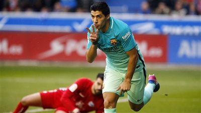 بالفيديو.. برشلونة يسحق ديبورتيفو ألافيس بنصف دستة أهداف