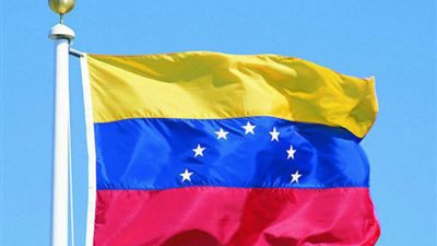 فنزويلا تقدم الساعة 30 دقيقة لتوفير الطاقة