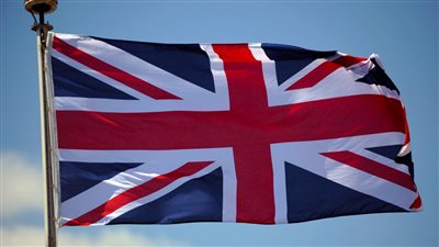 مسلمو بريطانيا يطالبون الحكومة برفع صوت الأذان