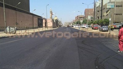 بالصور.. استمرار رصف وتوسعة شارع 135 بحي شرق شبرا الخيمة