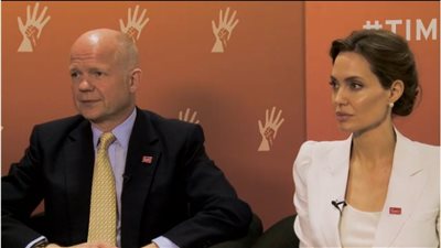 بالفيديو.. أنجلينا جولي: يجب أن يدفع المغتصب ثمن جريمته