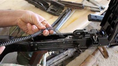 إصابة نجار مسلح برصاصة في البطن أثناء صيانة سلاح في حلوان