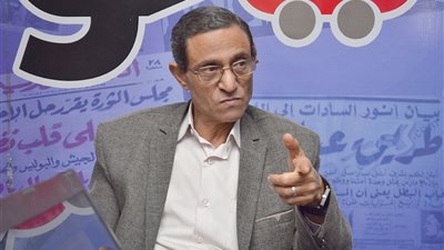 المترجم الخاص لمبارك: ثورة يناير كانت «سبوبة» و«لقمة عيش» لبعض من شاركوا فيها