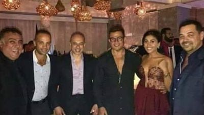 كوميكس «الهضبة ودينا الشربيني» يشعل مواقع التواصل الاجتماعي