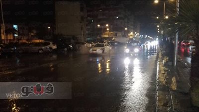 بالفيديو.. «محافظات مصر الغرقانة».. سيارات لشفط المياه بالغربية وانقطاع الكهرباء عن قرى المحافظة.. غرف عمليات بالشرقية ودمياط.. كرات صغيرة من الثلج في بورسعيد.. والدقهلية ترفع حالة الطوارئ
