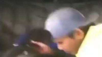 بالفيديو والصور.. ضبط عامل يسرق حقائب الركاب بالمطار