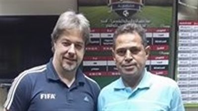 الإنجليزى «هانز» يحاضر حراس مرمى دورة «فيفا» بمشروع الهدف