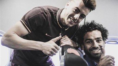 بالصور.. محمد صلاح يتوجه إلى «بيرجامو» مع نجوم روما