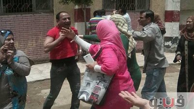 بالفيديو.. اشتباكات بالأيدي بين أولياء أمور ومعلم في مدرسة بالعمرانية