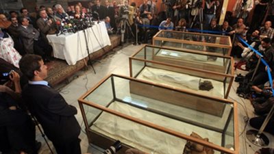 نشرة الصحافة الأجنبية: متحف أمريكي يعرض قطعا أثرية مصرية للبيع