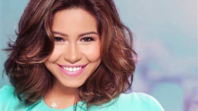 جمهور شيرين عبد الوهاب يرد على هجوم لطيفة مجددا