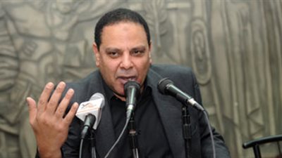 صالون علاء الأسواني في فيلا ممدوح حمزة.. غدًا