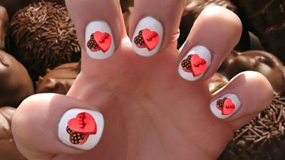 بالصور.. 10 أفكار مميزة لطلاء الأظافر في الفلانتين