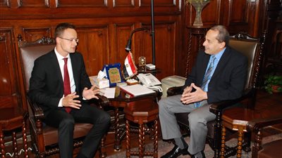 بالصور.. وزير الزراعة يستقبل وفد وزارة الشئون الخارجية بالمجر