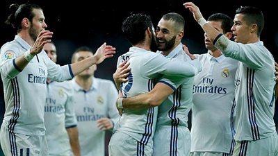 بالفيديو.. ريـال مدريد يتقدم بثنائية على ديبورتيفو ألافيس