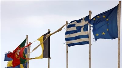 منطقة اليورو مهددة مجددا بسبب الأزمة اليونانية