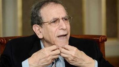 حسام عيسى: جزيرتا «تيران وصنافير» ليستا ملكا للسيسي