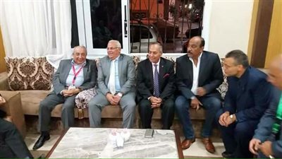 محافظ بورسعيد يجتمع مع نقيب عام مهندسي مصر