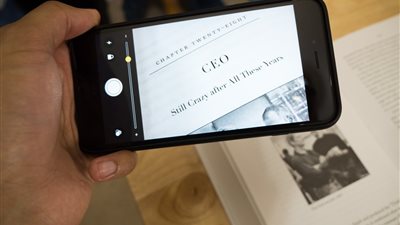 طريقة استخدام هاتف الأيفون كـ«عدسة مكبرة»