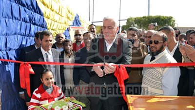 بالصور.. محافظ الإسماعيلية يفتتح سوق فايد النموذجى